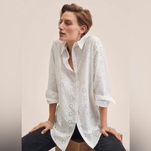 MANGO Women’s size XS Oversized White Eyelet Stitch Button Down Blouse